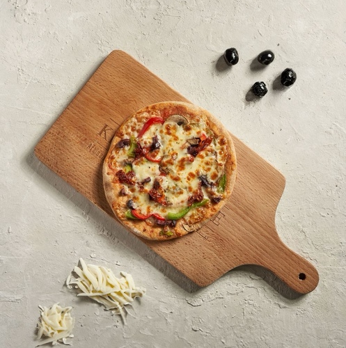 Veggie Pizza Medium - Pizza made with whole wheat and pure barley dough, Italian style pizza sauce, mozzarella or vegan almond cheese and fresh vegetables.