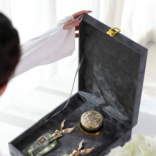 Royal  Box - A box containing two perfumes and incense, a mixture of French scents and French incense.