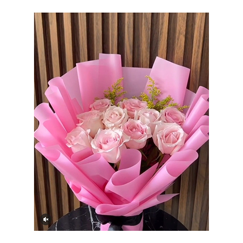 Maryam Bouquet - A bouquet containing 10 roses in elegant pink packaging