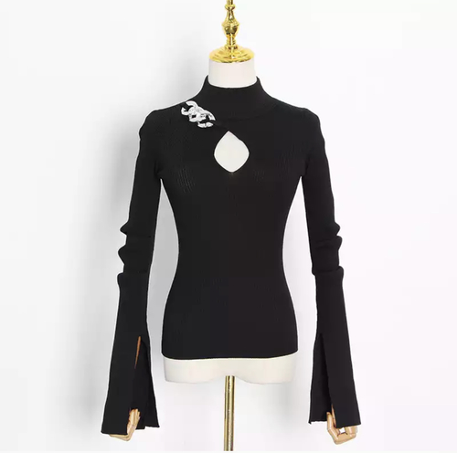 Black top with chain - M L