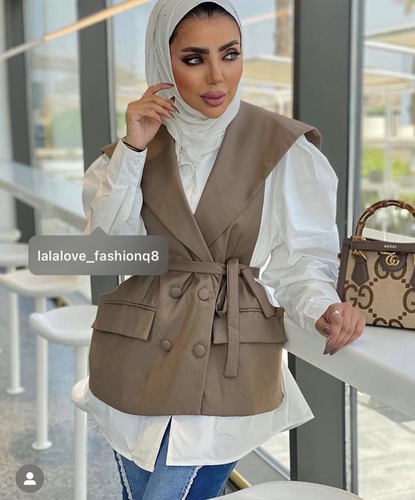 Lala Love Fashion Q8 - Brown vest with white shirt