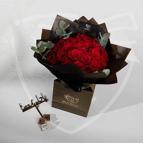 Fiery Flowers - Hand Bouquet with plaxy name and bag size : 30*25 cm