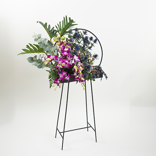 The Bast 1 - stand with flowers and chocolates size : 100×40 cm