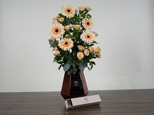 Oxedo - A luxurious vase Size 15/35 cm With a group of various luxurious flowers With premium imported cocoa