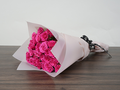 Roseta - Hand bouquet Size 20/40 cm With luxurious baby rose flowers