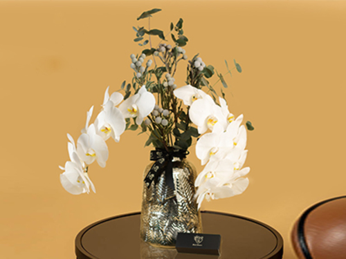 Elegant 1 - gold vases with orchid flowers with chocolate size : 45*25 cm