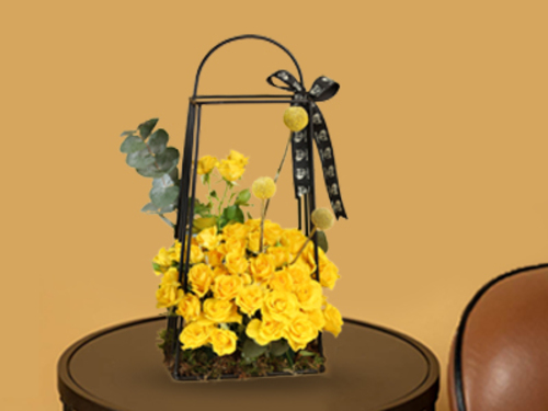 Sun 2 - Stand with yellow flowers size : 45*25 cm