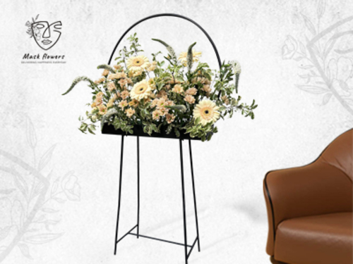 tolar - Large black metal stand with beautiful flower arrangement of a mix of Dutch and Ecuadorian flowers to suit all tastes Size 100/40 cm