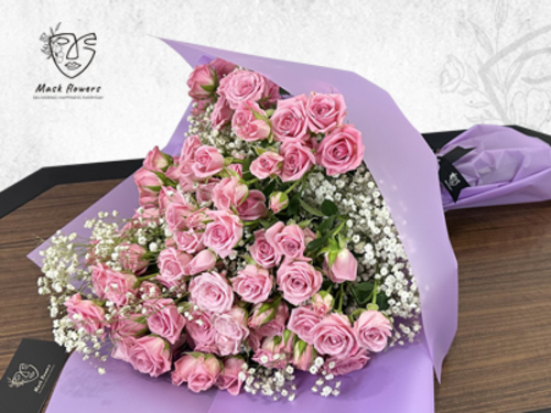 rosora - Hand bouquet with beautiful flower arrangement of a mix of Dutch and Ecuadorian flowers to suit all tastes 30/45 cm