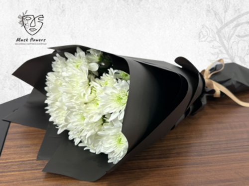 whitoro - Hand bouquet with beautiful flower arrangement of a mix of Dutch and Ecuadorian flowers to suit all tastes 30/45 cm