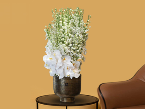 witor2 - Unique vase with a beautiful flower arrangement from a Dutch flower mix to suit all tastes. Size: 70/35cm