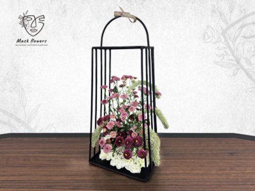 blackstl - Metal holder with a beautiful rose arrangement from the Dutch flower mix to suit all tastes.. Size 30/50 cm