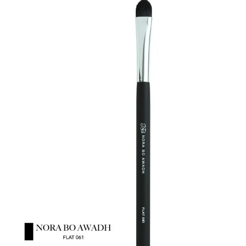 061 - EYE BRUSH - Used for liquid and powder shadows and mists