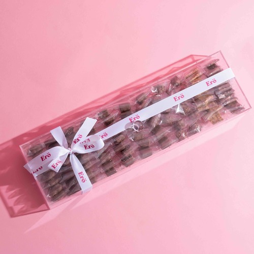 ERO Box - Luxury Acrylic Box – 90 Pieces of ChocolateElevate your gifting and hospitality experience with this elegant acrylic box, featuring 90 individually wrapped pieces of chocolate.
Enjoy a premium selection of 8 delicious varieties of Aero chocolate, crafted to satisfy every taste.
🎁 Perfect for gifting or special occasions
✨ Elegant in presentation, exceptional in flavor