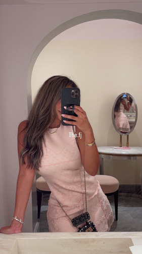 01 Pink dress