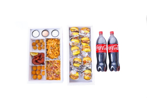 Trend Burger - SUPER TREND BOX - 10 Slider Sandwiches, Buffalo Shrimp, Chicken Croquettes, Pink Pasta, Chili Cheese Fries, Mushroom Cheeseballs and 2 bottled of Cola 1.5 Liter