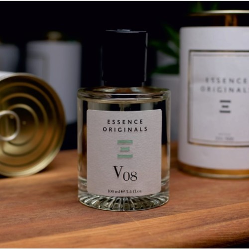 V 08 - INGREDIENTS : BERGAMOT , EUCALYPTUS , LIME, GIN, ROSE , JASMINE, CEDARWOOD , VETİVER