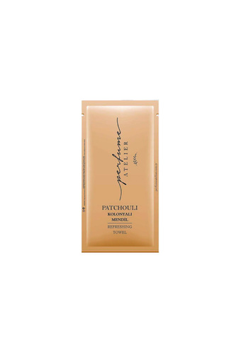 PATCHOULI REFERRING TOWEL - A towel Box contain 100 pieces  
 INGREDIENTS : TONK A BEANS,AMB ER, VANILLA, PATCHOULI , JASMI NE, MINT, CINNAMON, BERG AM OT, LEM ON, APPLE