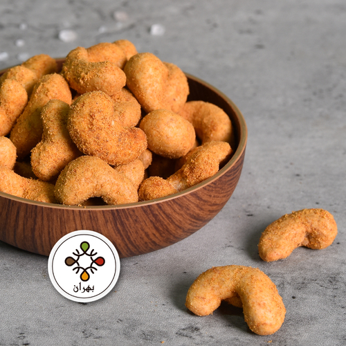 Coated cashews with cheese flavour