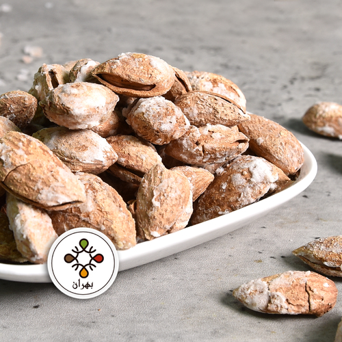 Roasted salty almonds with skin