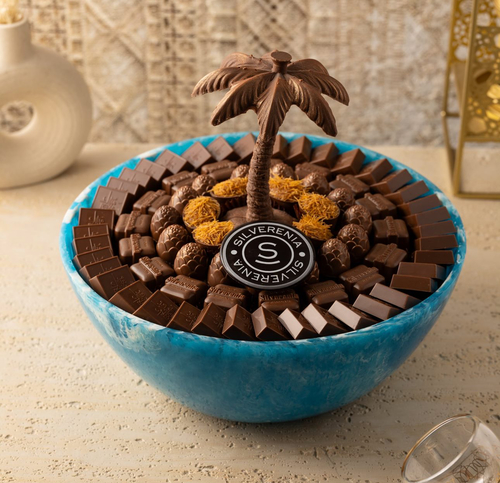 Aldahia niqsa - One kilo of assorted chocolates  Bowl is available in green - blue - yellow -pink -Orange.