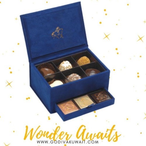 GODIVA CHOCOLATIER - Luxury velvet Navy blue box - Mini Velvet brown box - contains 18pcs chocolates, 6 assorted chocolates and 12 Godiva Carre.


Large Velvet brown box - This box contains 48 different types of Godiva chocolates and 70 Carres.

Extra Large velvel brown box - This box contains 56 Assorted Godiva chocolates and 144 Godiva Carres.