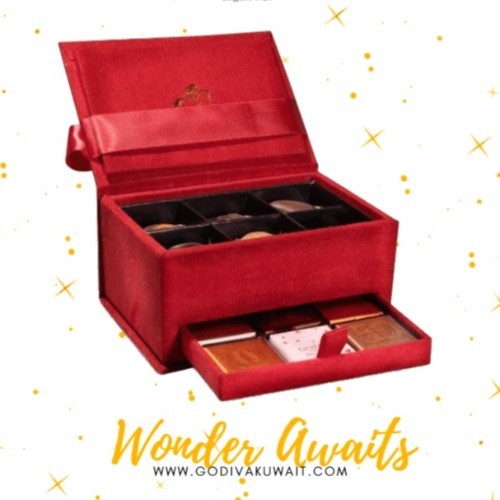 Luxury Velvet Red Box - Mini Red Velvet box -  This Luxurious mini box contains 6 pc Assorted godiva chocolate and 12pc assorted Godiva carre's. 


Luxury velvet Red Box small -  This box contains 30 assorted Godiva chocolates and 30 Godiva Carres.