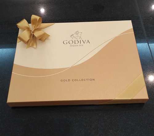 شوكولا جوديفــــا - علبة هدية ذهبية 35 قطعة - Indulge someone special with our Gold Collection box filled with assorted mouth-watering chocolates