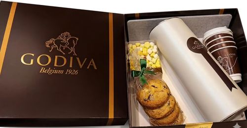 Hot Chocolate Bundle - A sip of comfort from home. Gift, Serve, Savor, and Share. 


1 Liter of Hot Chocolate, marshmallows, 4pcs assorted cookies, and disposable hot cups.