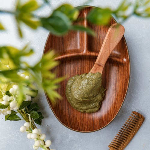 Indian Herbs Mask - خلطه الاعشاب الهنديه العجيبه والاكثر مبيعا تطيل الشعر بشكل سريع . تعمل على تكثيف الشعر وملىء الفراغات بشكل ملحوظ . تساعد على تقليل دهون الفروه . تناسب جميع انواع الشعر . 
 طريقه الحفظ والاستعمال تصلكم مع الطلب