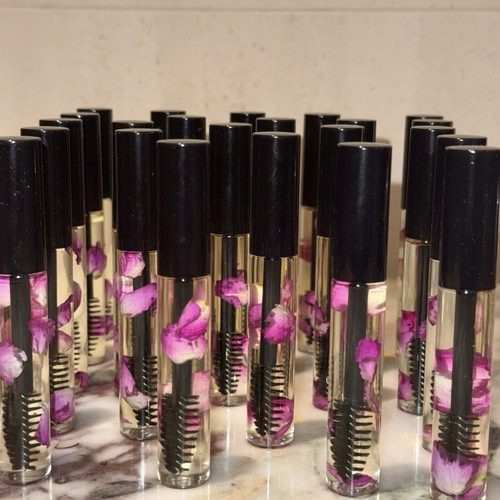 ماسكرا تكثيف الحواجب الطبيعيه - خليط من زيوت التكثيف الطبيعيه مع فيتامين اي