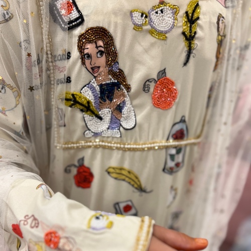 beauty and the beast - يرجى تزويدنا ب عمر البنت في خانة الملاحظات