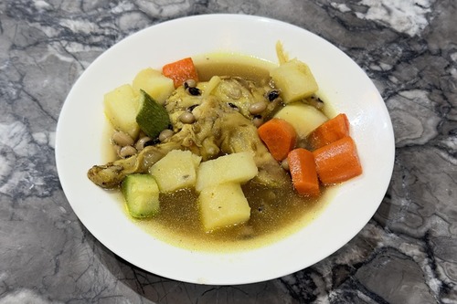 1 Piece Of Karaeen With Vegetables - 1 piece of mutton legs with sautéed vegetables potato, zucchini,
  bean and carrot.