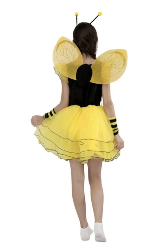 تنكري النحلة 🐝 بناتي