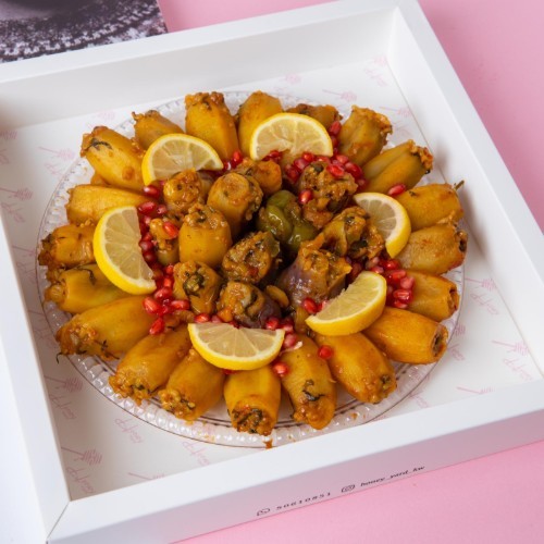 Mahshi - It is a small stuffing, for serving, potatoes, eggplant, and cold peppers, in which there are 36 sweet sour pieces