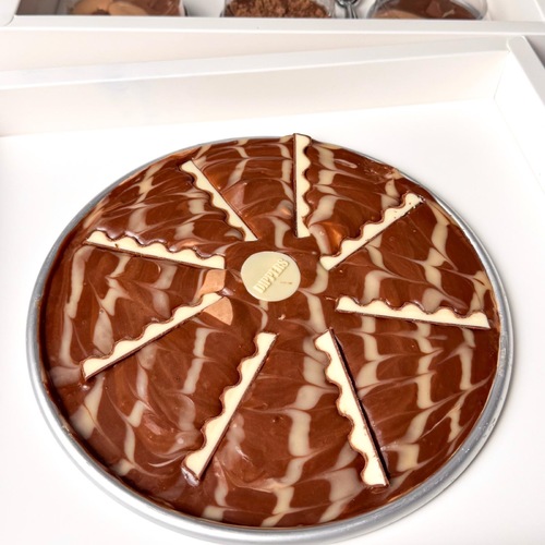 Dippers pudding - Our delicious chocolate and kinderPudding served hot for 5-8 persons