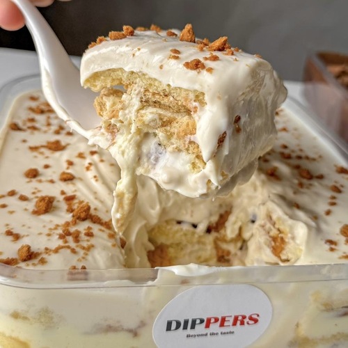 Honey bee cake