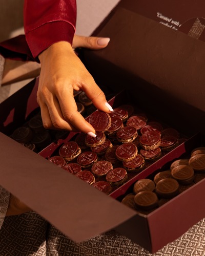 CLARET BOX