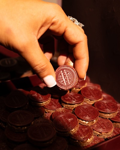 CLARET BOX