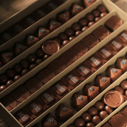 Anoud Chocolate