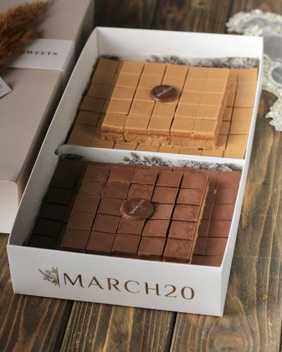 Laura Box (Sweet)