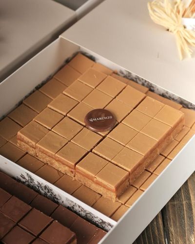 Laura Box (Sweet)