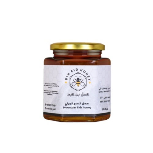 عسل سدر جبلي 250g - معلومات عن المنتج يعتبر عسل السدر من أجود أنواع العسل في العالم لأنه مستخلص من أزهار شجرة السدر العظيمة الغنية بفوائدها الكثيرة.يتميز عسل السدر الأصلي برائحة السدر الفواحة..تتحدث الكثير من الدراسات المختلفة عن مساهمة عسل السدر بإعادة التوازن في جسم الأنسان مثل مكافحة الخلايا السرطانية لاحتوائه على مضادات الأكسدة ويقوي المناعة في الجسم والحفاظ على سلامة الجسم والعظام واللثة