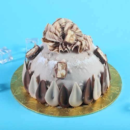 Snickers Gelato Cake