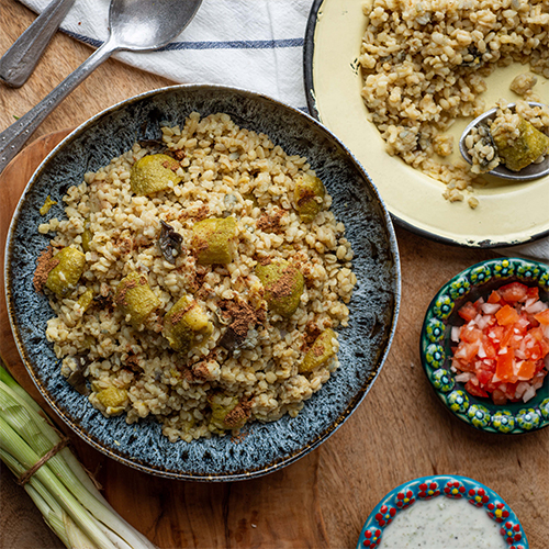 Zucchini Bulgur Gathering - Traditionally prepared bulgur with zucchini and eggplant served with cucumber yogurt salad and country salad. Preparation time:120min.