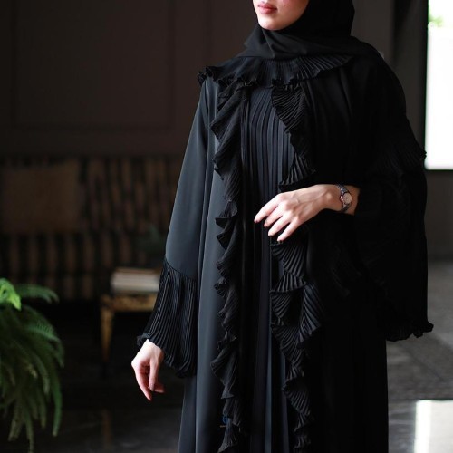 Abaya open  for occasions - Abaya for occasions, open with the edges, chiffon and plaice with a triangle veil with the edges of the placket, the raw name Nada, the price includes al-hijab