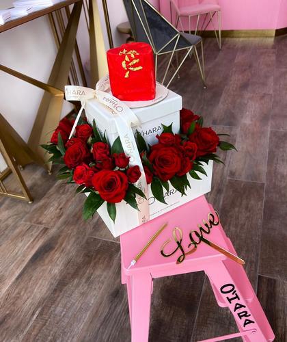 Lovely M - Medium size box roses with baby roses And small box red velvet cake Good for 1-2