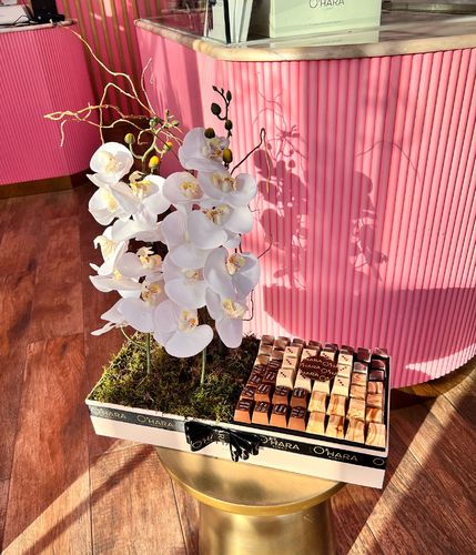 Orchid box - Large box with orchid and 560 grams of swiss chocolate 5 filings and you can choose your orchid color