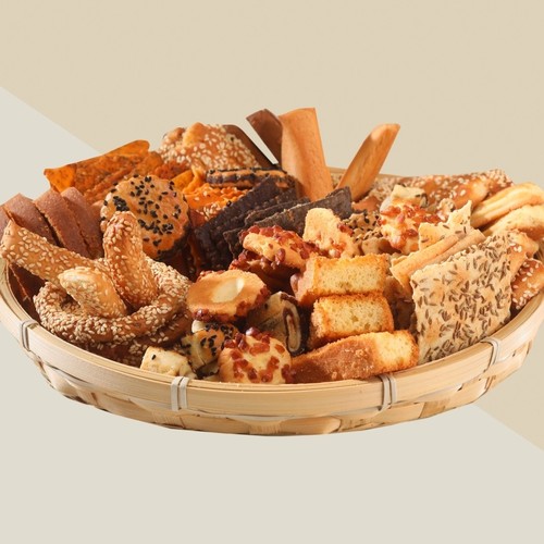 Crackers - A basket of dryers and crackers made of rusk, rusk, prunes, and date biscuits