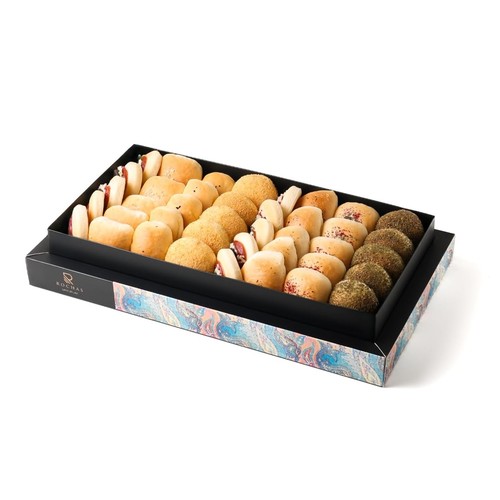 فطاير تقديم - Fatayer served with different fillings&nbsp; 32 tablets